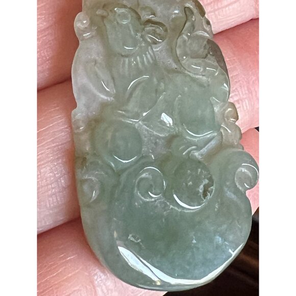 Hand-Carved Green Jade Rat Pendant Necklace With 23" Chain - Picture 5 of 11